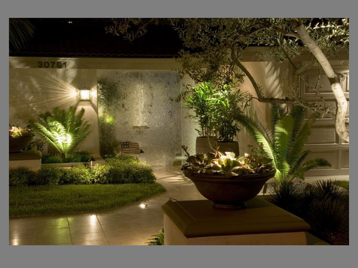 low-voltage-landscape-lighting-design-instalation